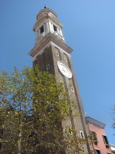 Wenecja, dzwonnica kościoła Chiesa dei Santi Apostoli Wenecja, dzwonnica kościoła Chiesa dei Santi Apostoli