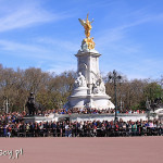 Victoria Memorial, pomnik królowej Wiktorii stojący przed pałacem Buckingham