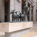 Londyn, Paternoster Square, rzeźba Shepherd and Sheep