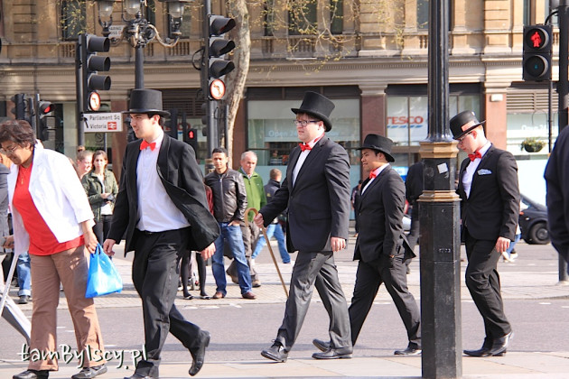 Londyn, Trafalgar Square, "angielscy gentelmani"