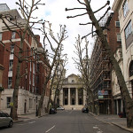 Malownicza uliczka przed Smith Square