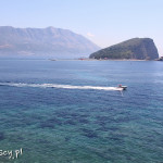 Budva, wyspa Sveti Nikola, widok z murów miejskich