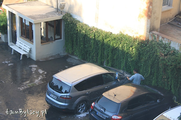 Niespodziewana "kosmetyka" samochodowa w standardzie hotelu