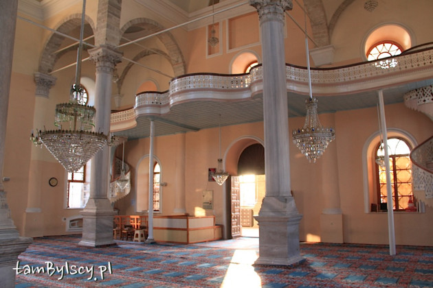 Izmir, wnętrze meczetu Kestanepazari Camii