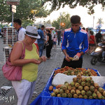 Izmir, uliczny sprzedawca opuncji