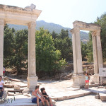 Efez, Brama Hadriana