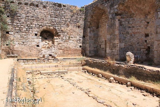 Milet, łaźnie Faustyny, frigidarium