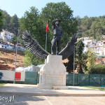 Fethiye, pomni pilota Fethi Bey, od którego pochodzi nazwa miasta