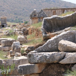 Ruiny Patary, sarkofagi w nekropolis