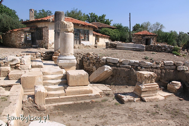 Stratonikeia, propylon
