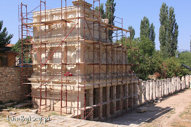 Afrodyzja, sebasteion