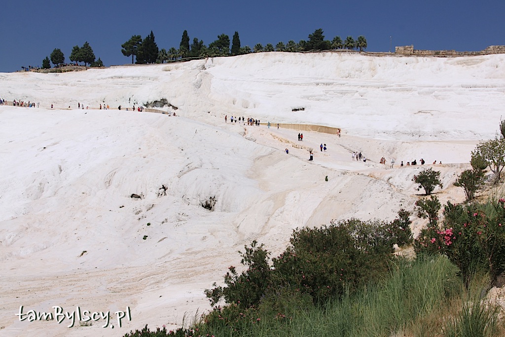 Pamukkale, widok na wapienne tarasy