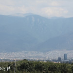 Bursa, położona pod masywem górskim Uludag