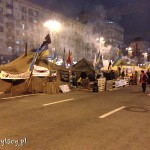 Kijów, Chreszczatyk, główna aleja miasta, zabudowana namiotami protestantów, piątek 17 stycznia 2014 r.