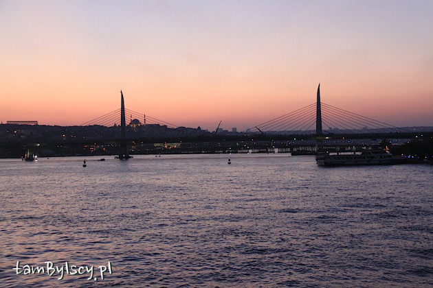 Stambuł, widok z mostu Galata