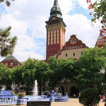 Subotica, miejski ratusz i fontanna przed nim