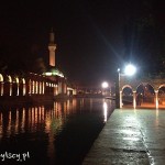 Sanliurfa, jezioro Balıklı Göl nocą