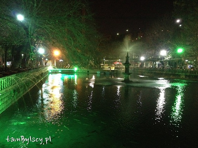 Sanliurfa, jezioro Aynzeliha Göl nocą