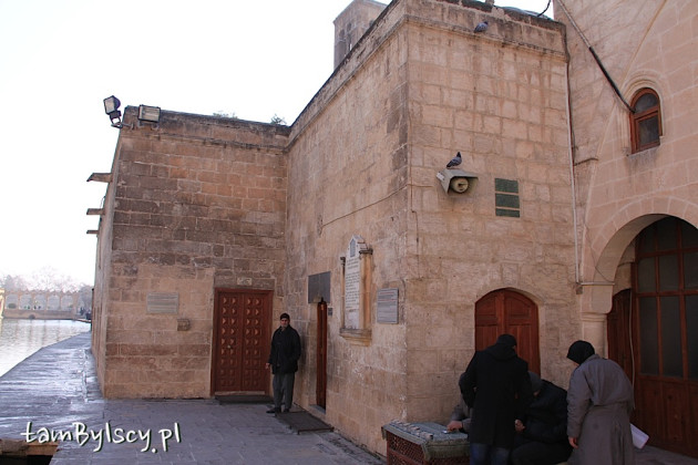 Sanliurfa, meczet Halil-ur Rahman Camii (miejsce upadku Abrahama jest wewnątrz) nad jeziorem Balıklı Göl