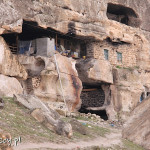 Hasankeyf, skalne jaskinie, niektóre nadal zamieszkałe