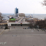Odessa, widok na promowy terminal pasażerski ze schodów Potiomkinowskich
