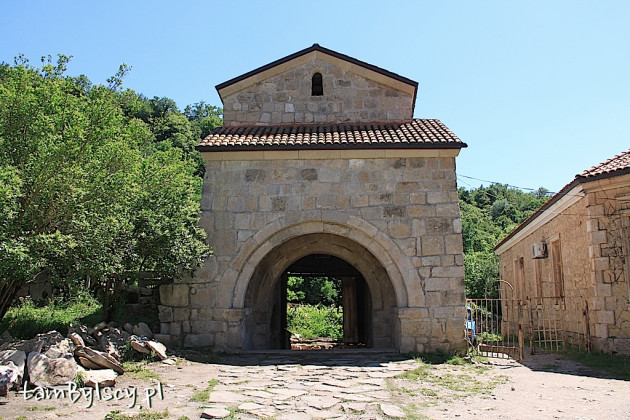 Monaster Gelati, południowa brama, w której pochowano króla Davida IV Budowniczego