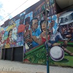 Rio de Janeiro, kolorowy mural na budynku obok akweduktu Lapa