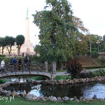 Ryga, park Bastejkalns i "most zakochanych"
