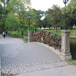 Ryga, park Bastejkalns i "most zakochanych"
