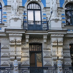 Ryga, dzielnica Art Nouveau, budynek prywatnej szkoły przy ul.Strelnieku 41 (1905 r., architekt: Mihails Eizenšteins)