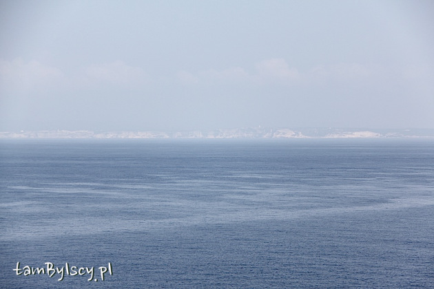 Sardynia, Capo Testa, widok na Korsykę