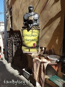 Sardynia, uliczki Castelsardo