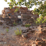 Sardynia, nurag Sa Mandra e Sa Jua w San Nicola