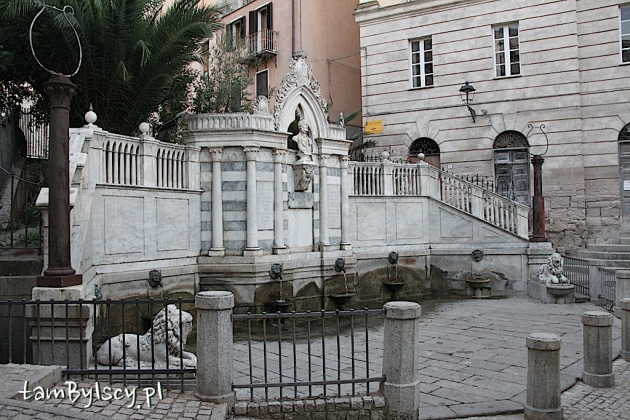 Sardynia, Ozieri, fontanna Grixoni