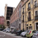 Cagliari, wzgórze zamkowe, w głębi wieża San Pancrazio