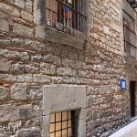 Barcelona, kamienica ze starą żydowską synagogą na parterze
