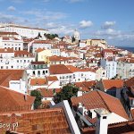 Lizbona, panorama Alfamy z Largo das Portas do Sol