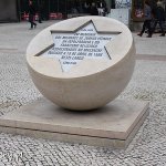Lizbona, obelisk ku pamięci ofiar masakry z 1506 r. na Largo São Domingos