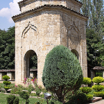 Tetovo, malowany meczet, grobowiec sióstr fundatorek meczetu