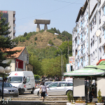 Kosowo, Kosowska Mitrowica, "Pomnik Górników" po stronie serbskiej