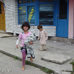 Travnik, dzieci przy targowisku