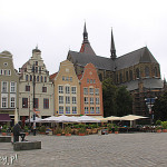 Rostock, Neuer Markt i kościół Mariacki w tle