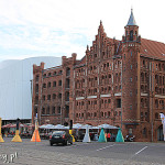 Stralsund, budynki portowe i Oceanarium w tle
