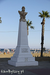 Larnaka, statua ateńskiego wodza Kimona na nadmorskiej promenadzie