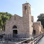 Pafos, ruiny wczesnochrześcijańskiej bazyliki Panagia Chrysopolitissa, kościół Ayia Kyriaki